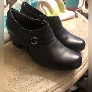 Women's Black Leather Shoes